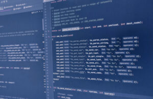 PC-Bildschirm mit Programmcode